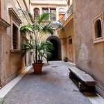 Roma Centro Storico - Palazzo Avila \'500