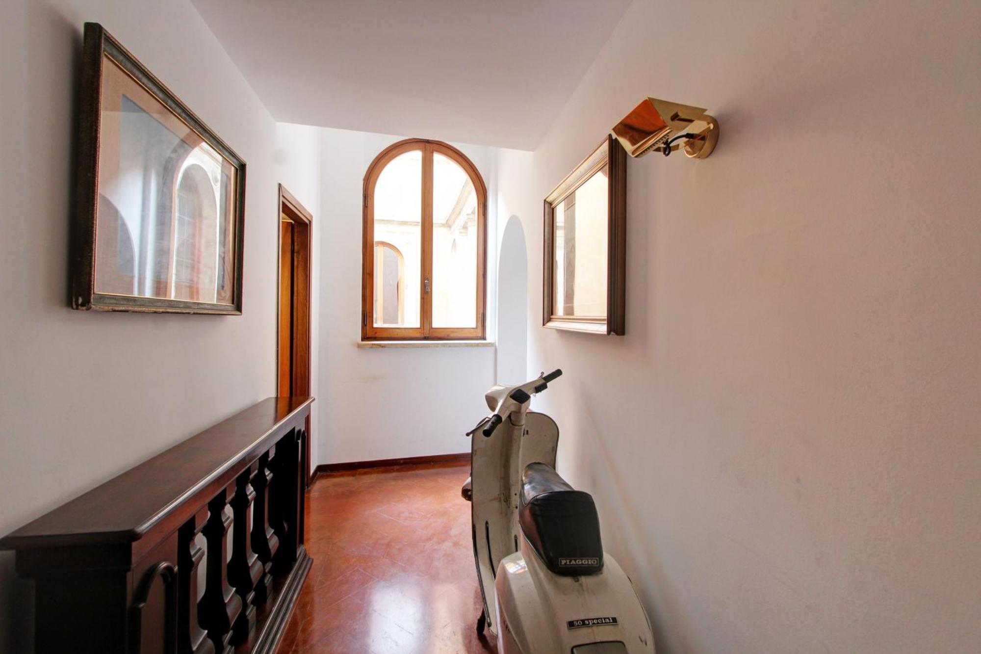 Centro Storico - Palazzo Avila '500 Apartment
